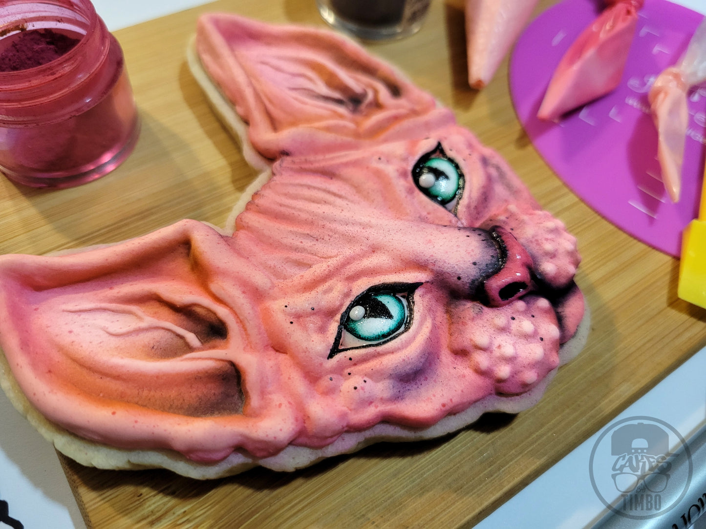 3D Royal Icing Sculpting I: Sphynx Cat Cookie